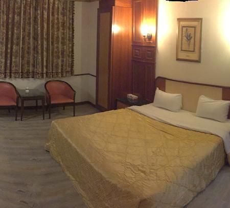 ChangSing Business Motel Tainan Bagian luar foto