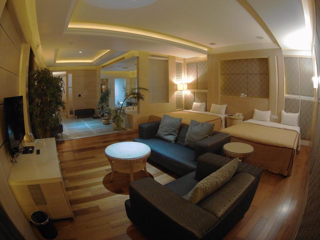 ChangSing Business Motel Tainan Bagian luar foto